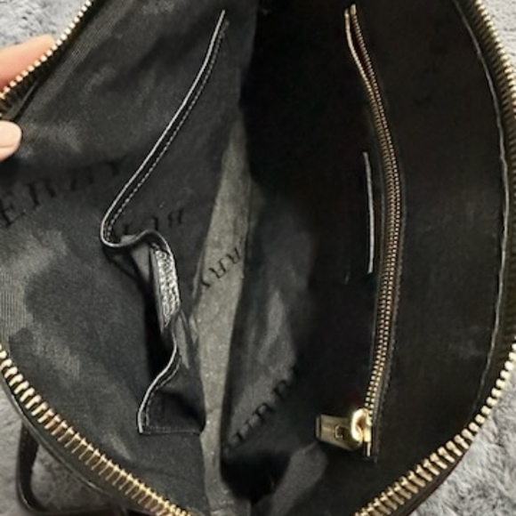 Burberry black leather crossbody - Picture 9 of 16